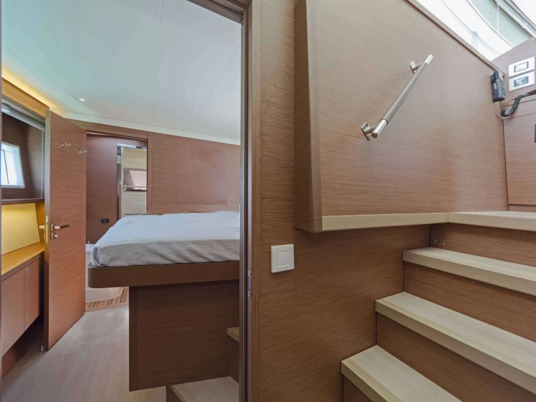 Yacht à louer à Álimos au meilleur prix