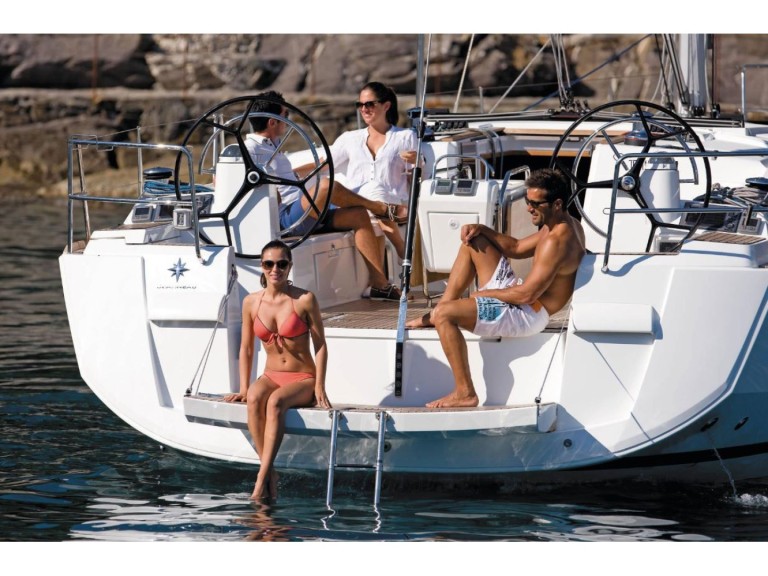 Location bateau Jeanneau Sun Odyssey 519 à Álimos sur Samboat