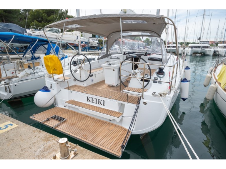 Location bateau Bénéteau Oceanis 40.1 à Pomer sur Samboat