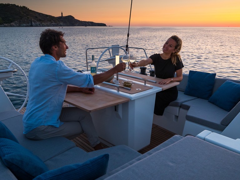 Location bateau Bénéteau Oceanis 46.1 à Gouviá sur Samboat