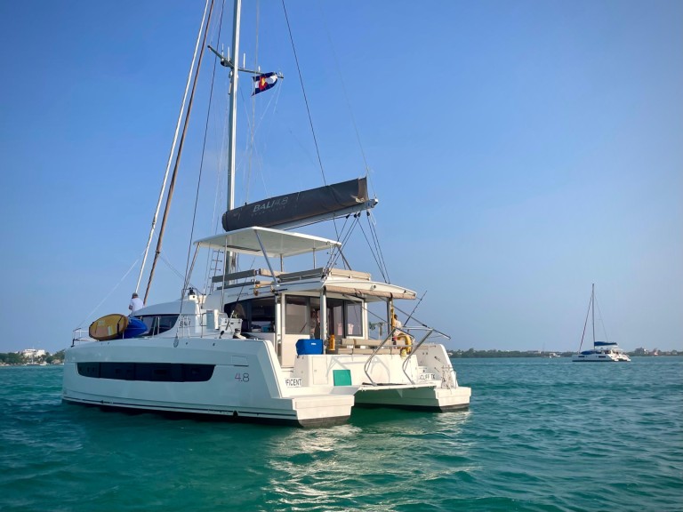 Louer Catamaran avec ou sans skipper Bali Catamarans à Belize City