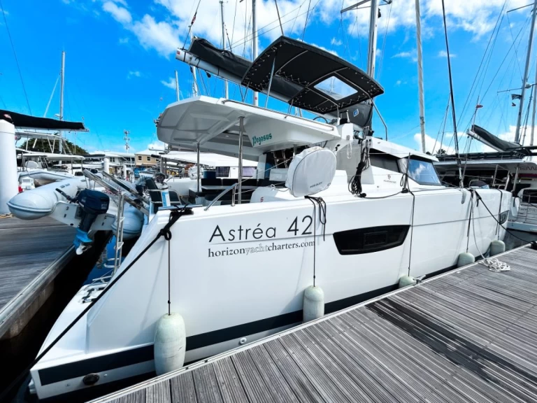 Location bateau Fountaine Pajot Astrea 42 à Road Town sur Samboat