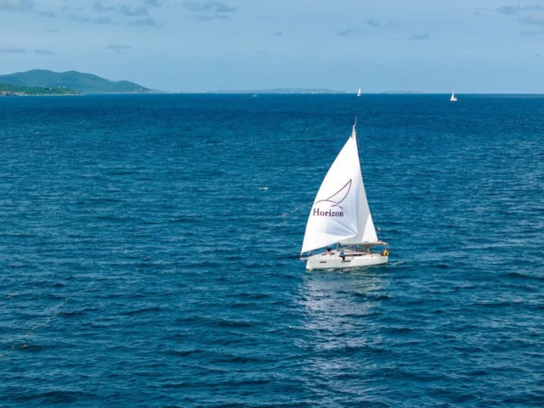 Location bateau Road Town pas cher Sun Odyssey 380