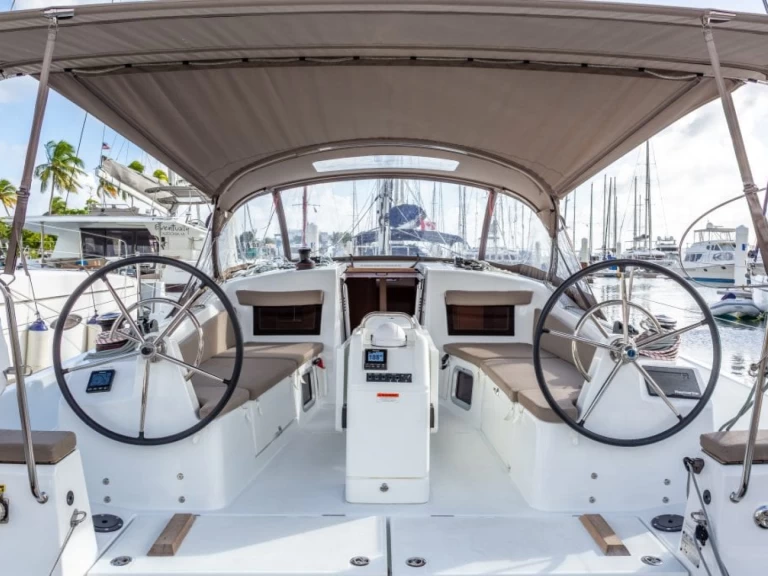 Louer Voilier avec ou sans skipper Jeanneau à Road Town