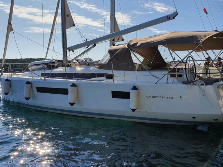 Jeanneau Sun Odyssey 440 a louer à Pomer