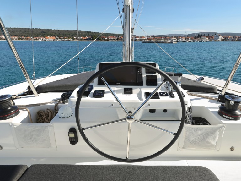 Location bateau Lagoon Lagoon 51 à Sukošan sur Samboat