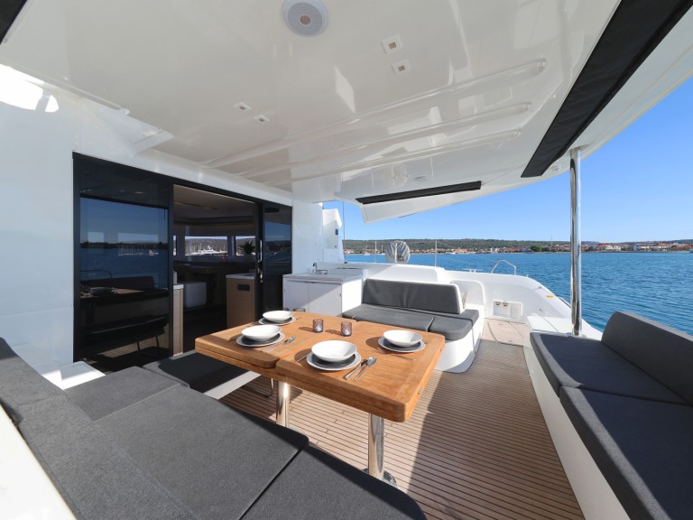 Louer Catamaran avec ou sans skipper Lagoon à Sukošan