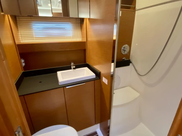 Location à Nice - Bavaria Bavaria 400 Sport sur SamBoat