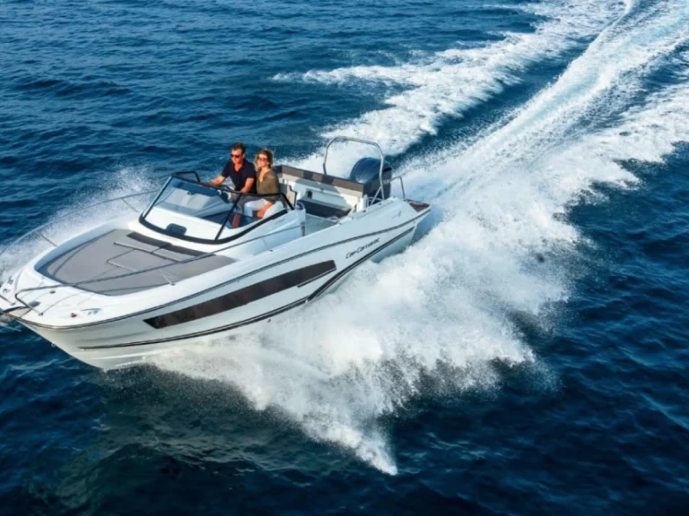 Location à Marina de Palamós - Jeanneau cap camarat 7.5wa - serie 3 sur SamBoat