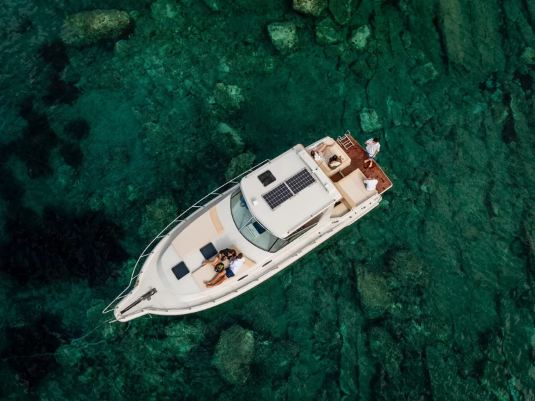 Location bateau Stamas Stamas 360 Express à Hvar sur Samboat