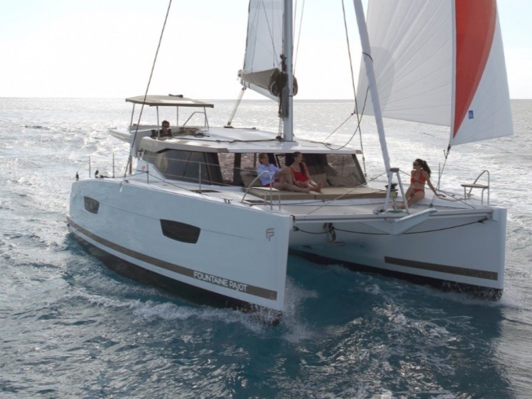 Location Catamaran Fountaine Pajot avec permis