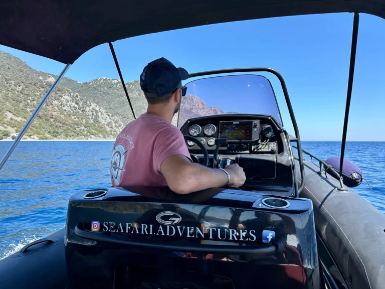 Location Semi-rigide à Plomári - Grand Boats Golden Line G650LF