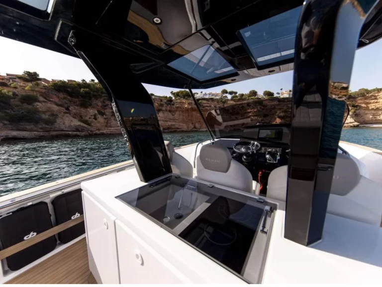 Yacht à louer à Saint-Tropez au meilleur prix