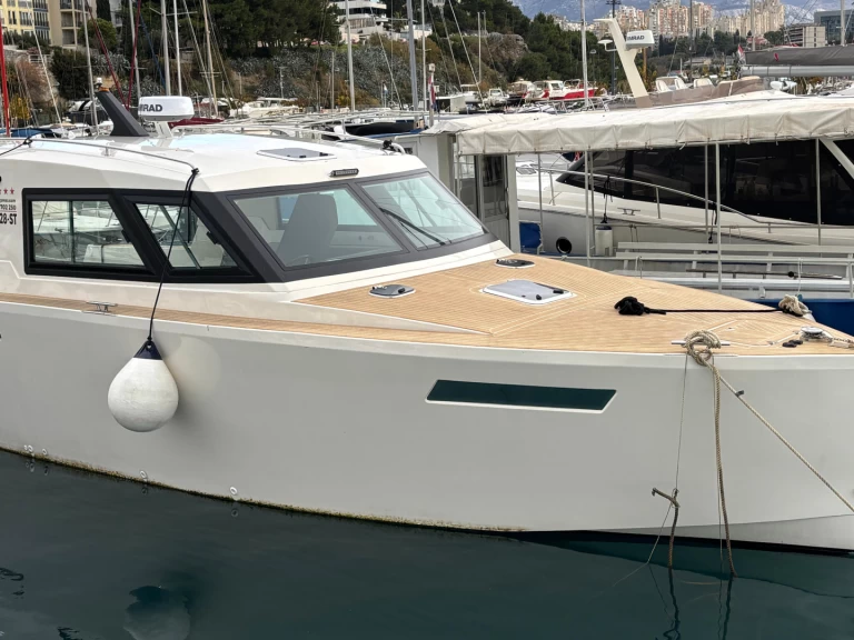 Location Yacht Aliskaf37  avec permis