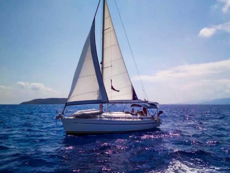 Location bateau Bavaria Bavaria 33 à Nikiána sur Samboat