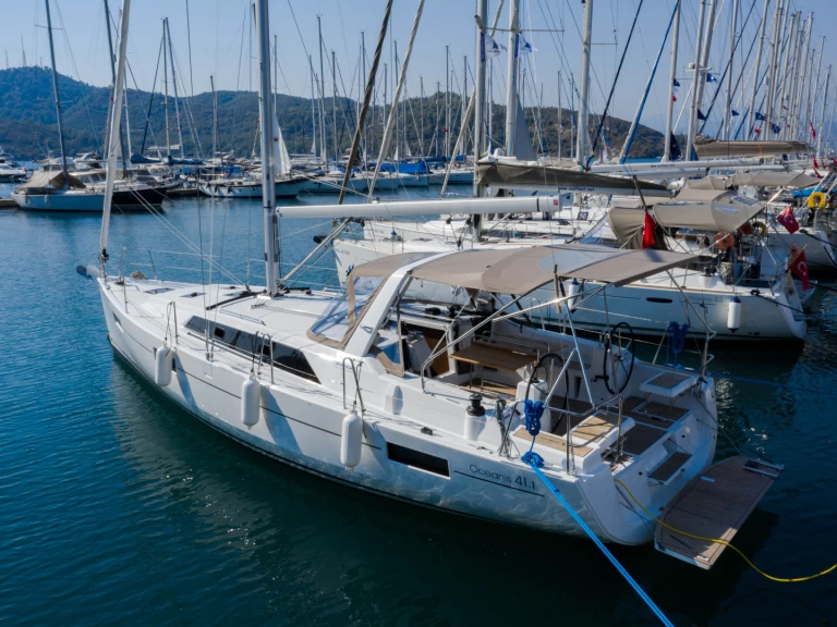 Location bateau Orhaniye pas cher Oceanis 41.1