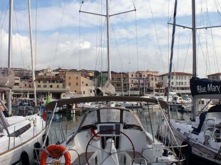 Location bateau Punta Ala pas cher Sun Odyssey 36i