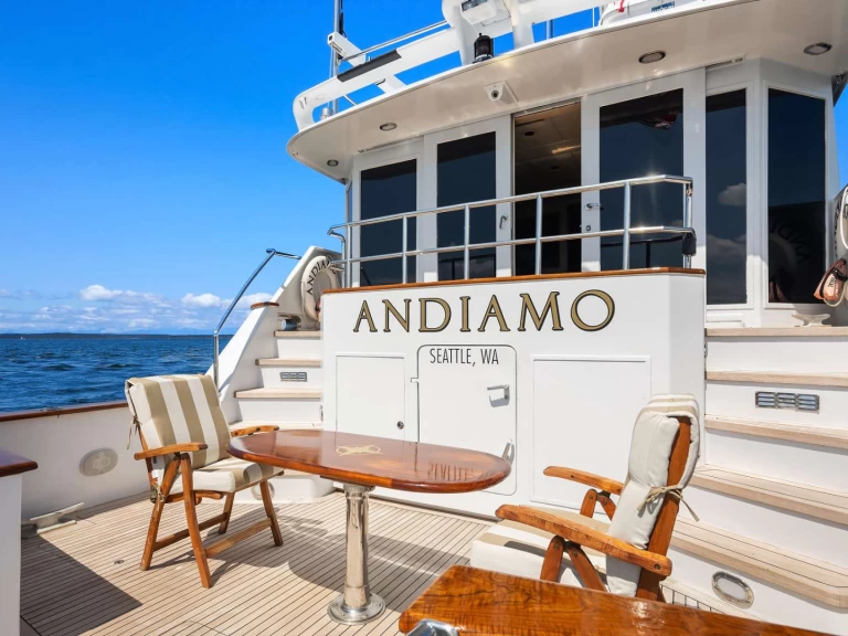 Location Yacht Broward avec permis