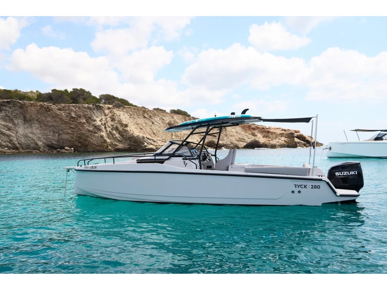 Bateau à moteur à louer à Ibiza (Ville) au meilleur prix