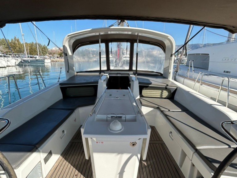 Louer Voilier avec ou sans skipper Bénéteau à Álimos