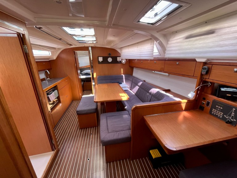 Location à Marina (Ville) - Bavaria Cruiser 41 sur SamBoat