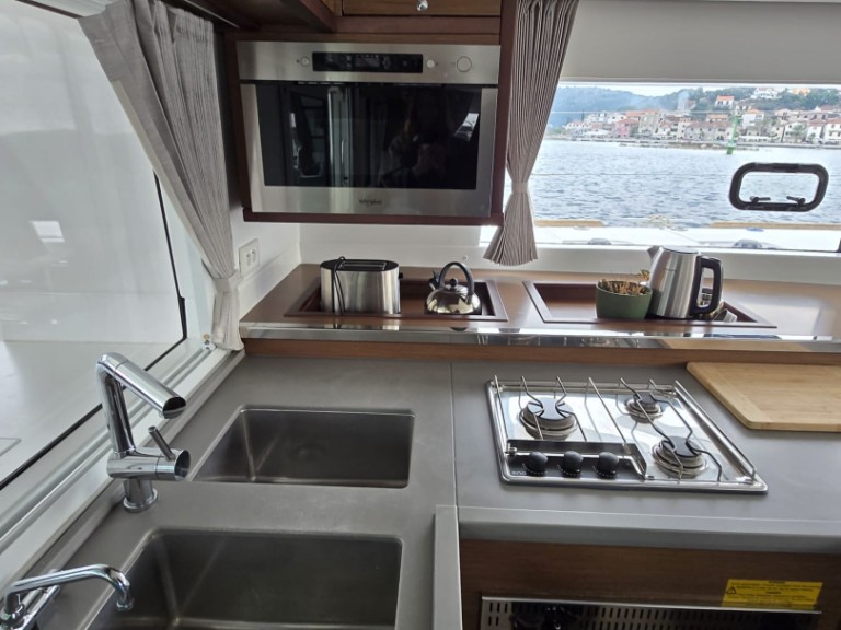 Catamaran à louer à Trogir au meilleur prix