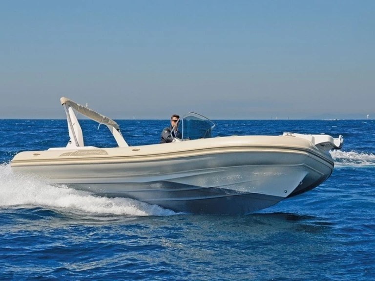 Location à Hyères - Capelli Capelli 770 sur SamBoat