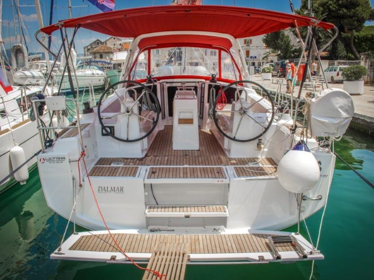 Location Voilier à Pomer - Bénéteau Oceanis 35