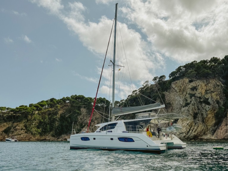 Louer Catamaran avec ou sans skipper Leopard à Port Mahon
