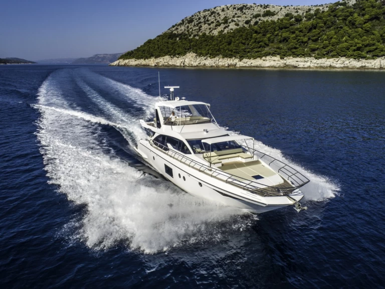Location à Trogir - Azimut Azimut 66 sur SamBoat
