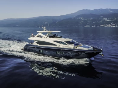Noleggio Yacht di lusso Sunseeker con patente nautica