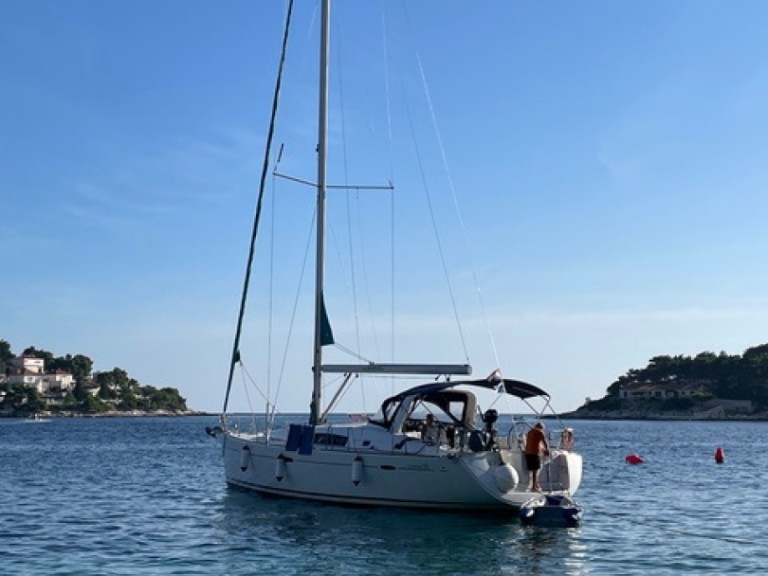 Location bateau Marina Milna Kanarija pas cher Oceanis 50 Family