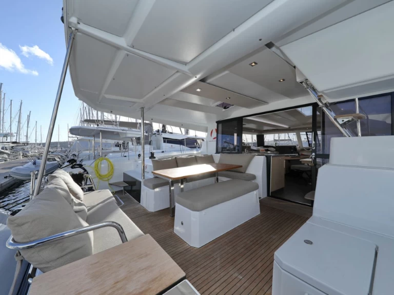 Location bateau Fountaine Pajot Astrea 42 à Seget Donji sur Samboat