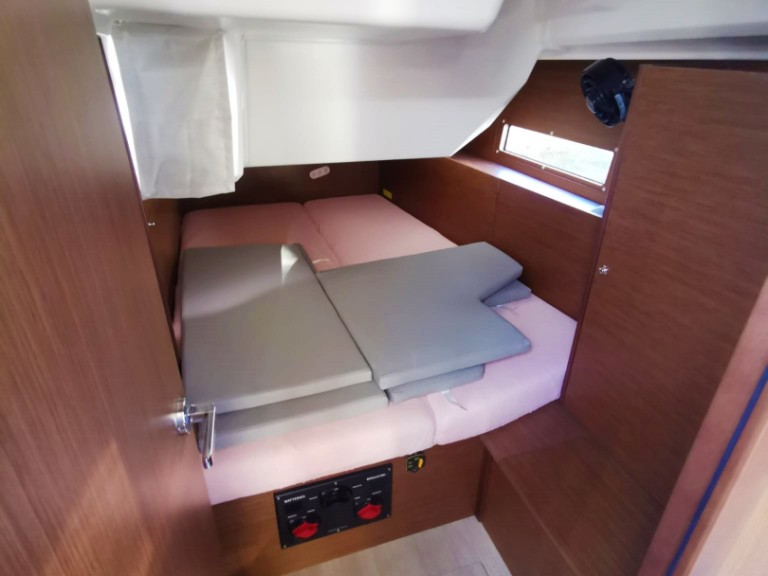 Location bateau Pomer pas cher Oceanis 40.1