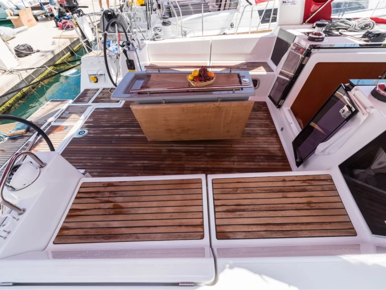 Louez un Bénéteau Oceanis 45 à Split