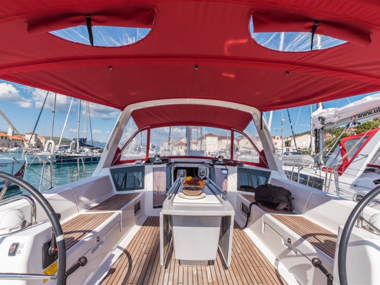 Louez un Bénéteau Oceanis 45 à Split