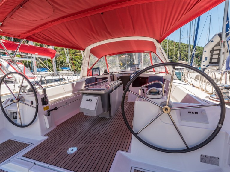 Location bateau Pomer pas cher Oceanis 48