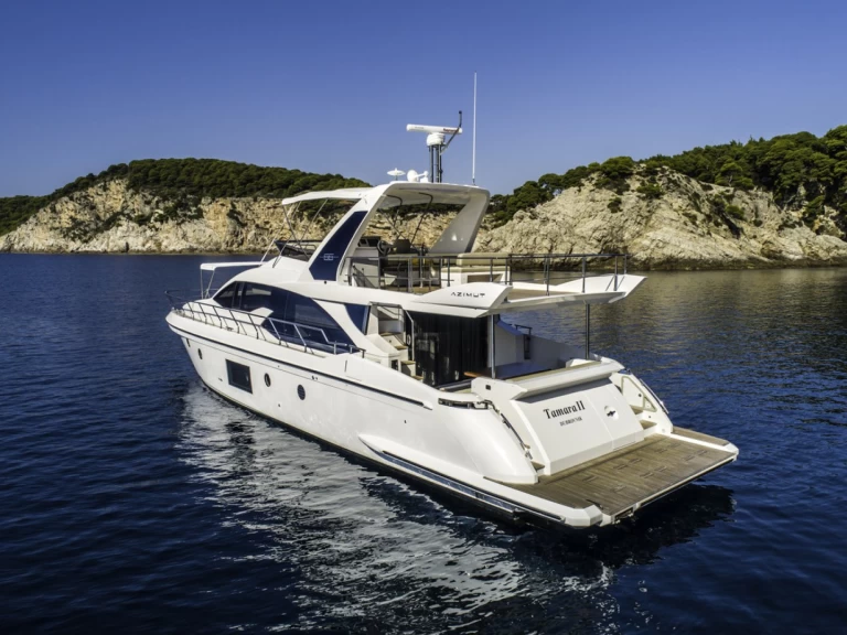 Location bateau Azimut Azimut 66 à Trogir sur Samboat