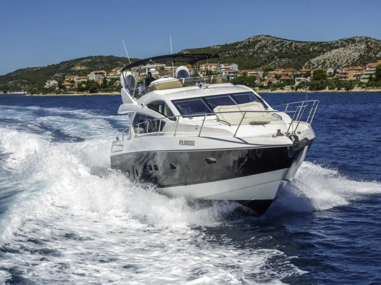 Yacht à louer à Trogir au meilleur prix