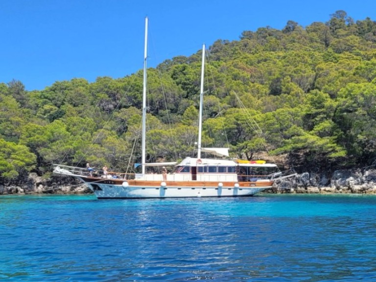 Louez un Custom Made Vito à Split