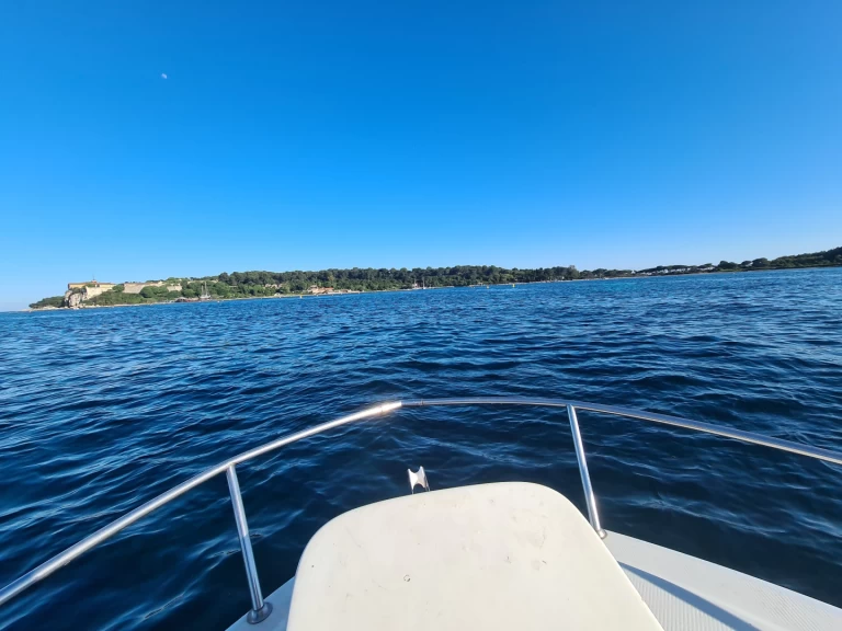 Location bateau Rocca Super Mistral à Cannes sur Samboat