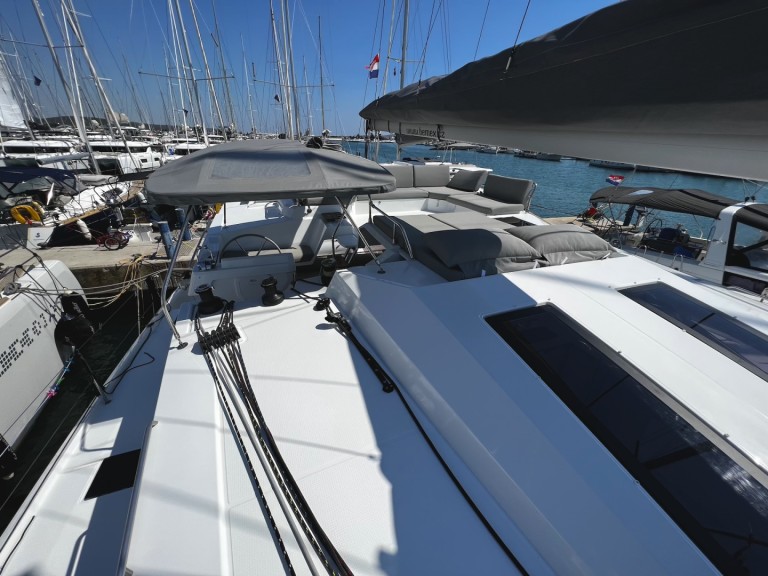 Catamaran à louer à Sukošan au meilleur prix