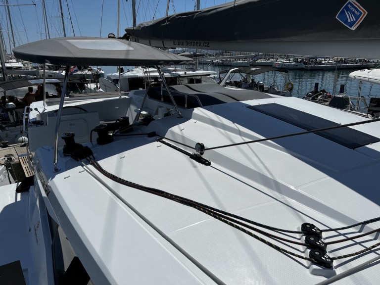 Fountaine Pajot Astrea 42 a louer à Sukošan