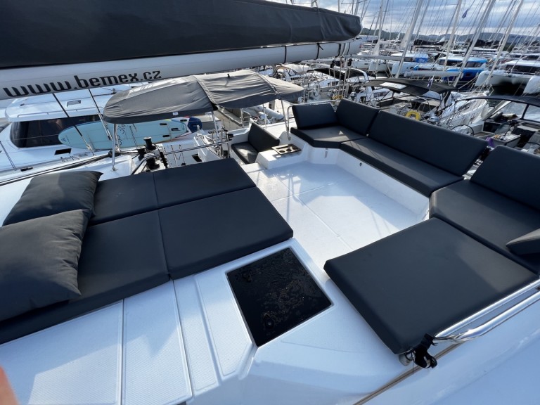 Catamaran à louer à Sukošan au meilleur prix