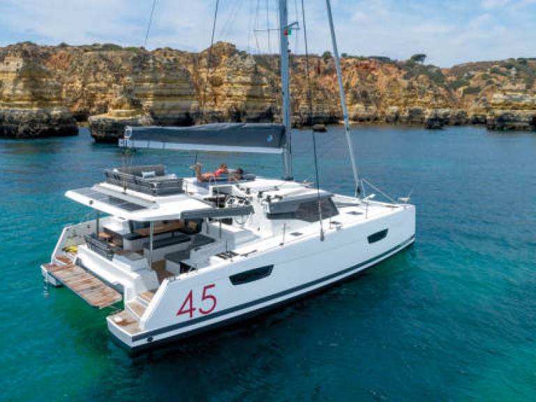 Louez un Fountaine Pajot Elba 45 à Le Marin