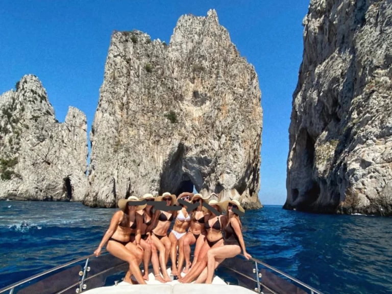 Louez un Darlin Gozzo napoletano veloce  à Naples