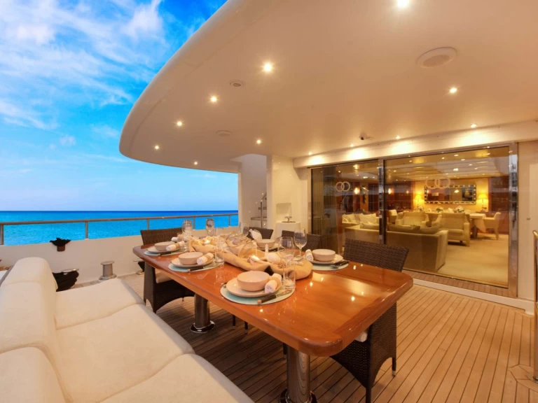 Louez un Moonen BELUGA à Cairns