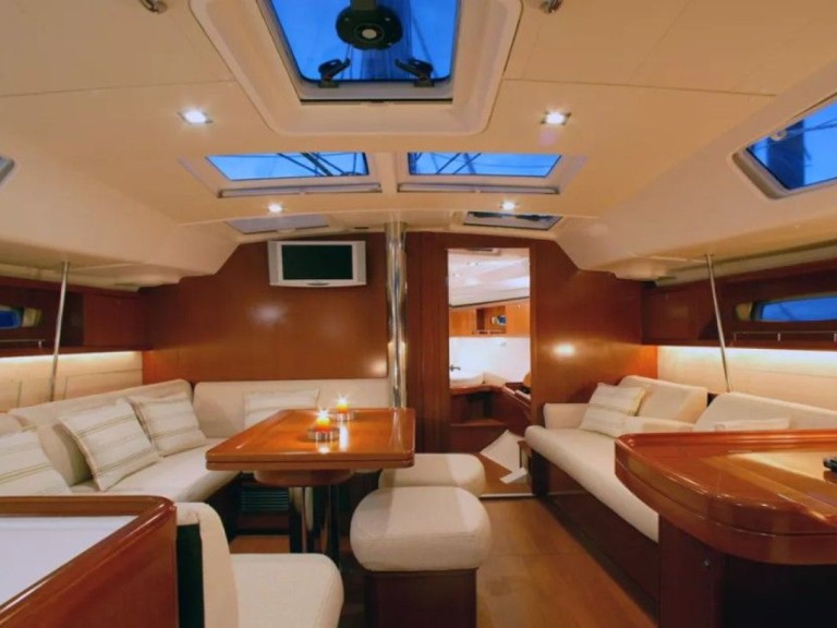 Louez un Bénéteau Oceanis 46 à Saint-Cyprien