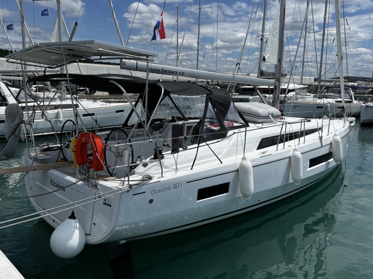 Location bateau Bénéteau Oceanis 40.1 à Sukošan sur Samboat