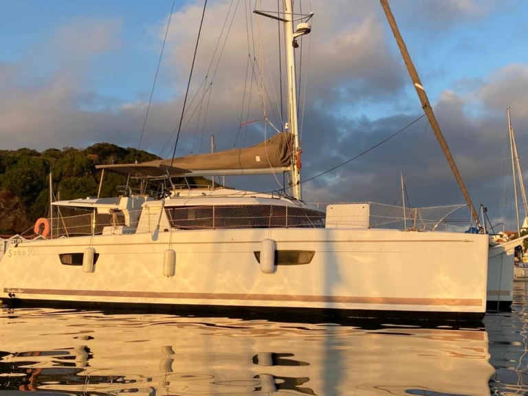 Location bateau Fountaine Pajot Saba 50 à Tivat sur Samboat
